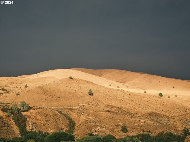 511 ELROD Ave, Maupin, OR 97037