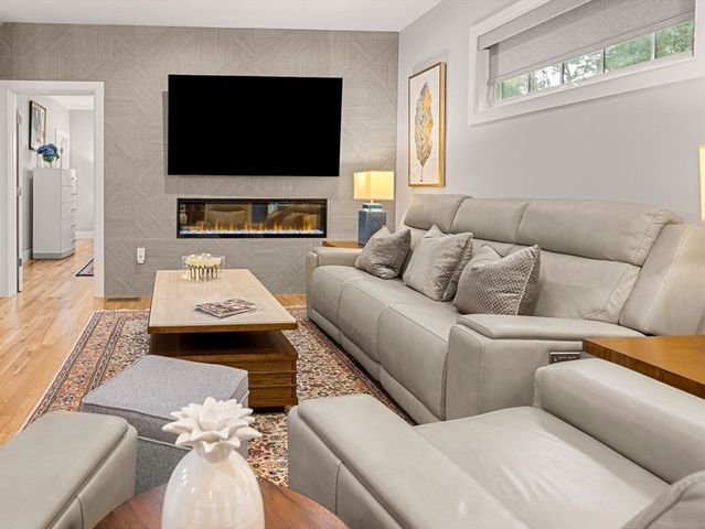 24 Primrose Lane 24, Ipswich, MA 01938