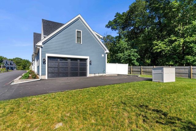24 Primrose Lane 24, Ipswich, MA 01938
