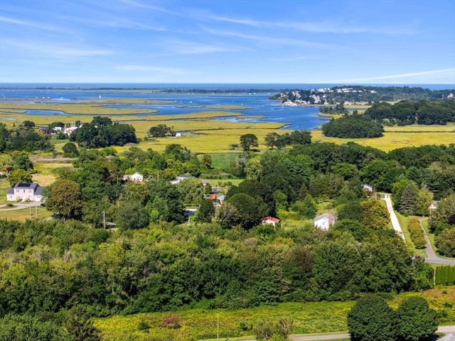 24 Primrose Lane 24, Ipswich, MA 01938