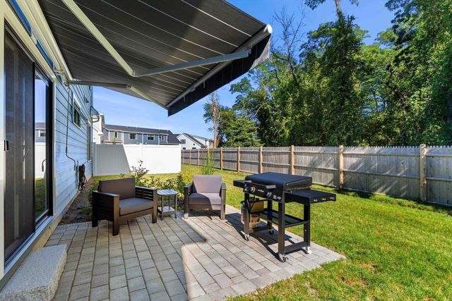 24 Primrose Lane 24, Ipswich, MA 01938