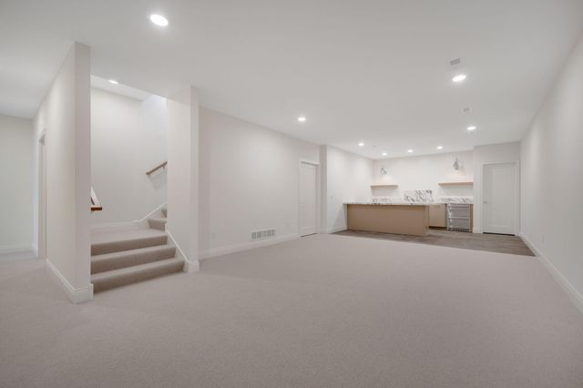 320 Laurel Curve, Golden Valley, MN 55426