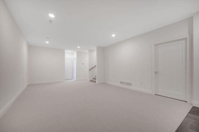 320 Laurel Curve, Golden Valley, MN 55426