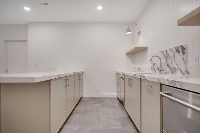 320 Laurel Curve, Golden Valley, MN 55426