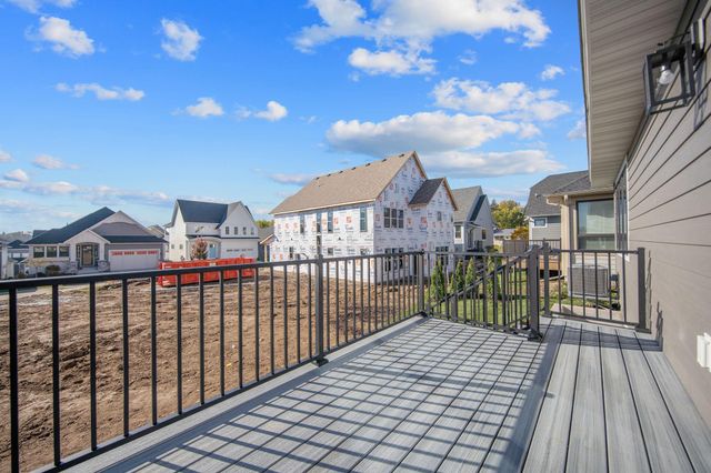 320 Laurel Curve, Golden Valley, MN 55426