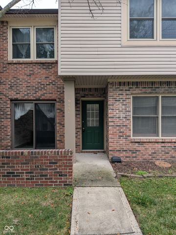 9464 Maple Way, Indianapolis, IN 46268
