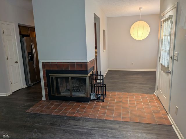 9464 Maple Way, Indianapolis, IN 46268