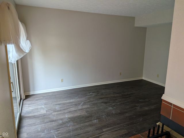 9464 Maple Way, Indianapolis, IN 46268
