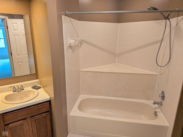 9464 Maple Way, Indianapolis, IN 46268