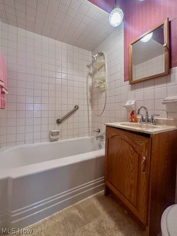 319 Summit Avenue, Niles, OH 44446