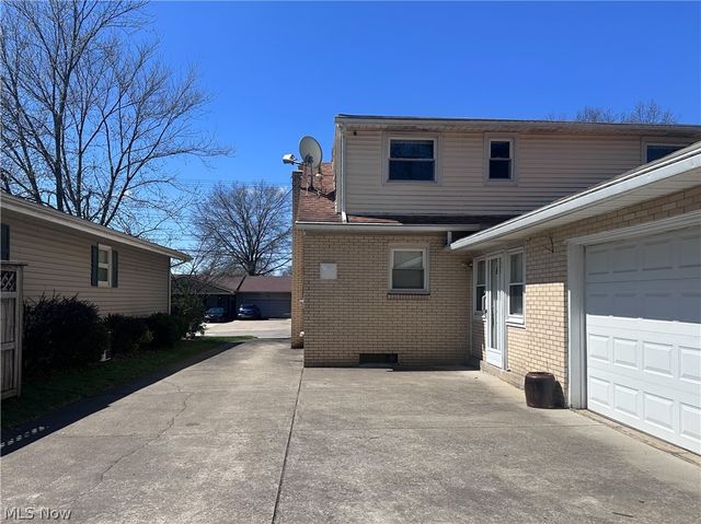 319 Summit Avenue, Niles, OH 44446