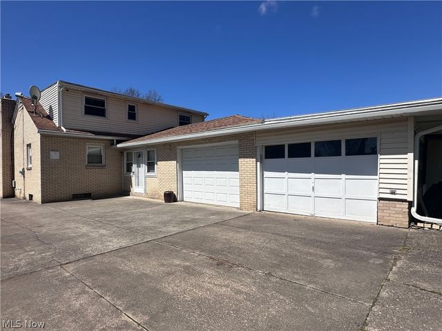 319 Summit Avenue, Niles, OH 44446