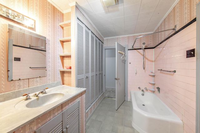 215 West 22nd Street, Larose, LA 70373