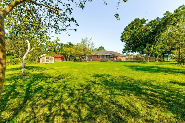 215 West 22nd Street, Larose, LA 70373