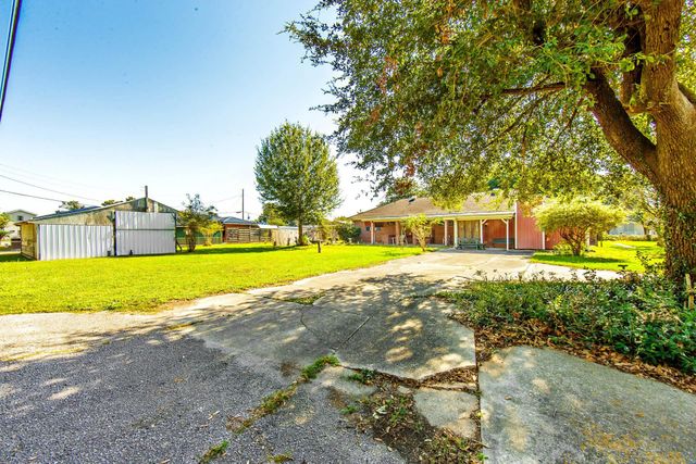 215 West 22nd Street, Larose, LA 70373