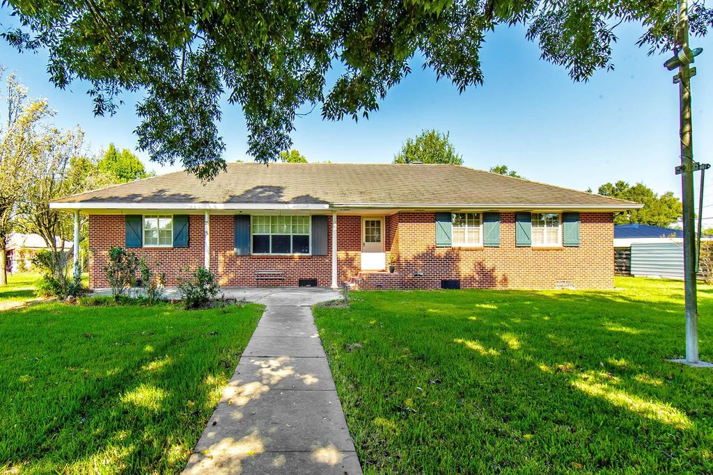 215 West 22nd Street, Larose, LA 70373