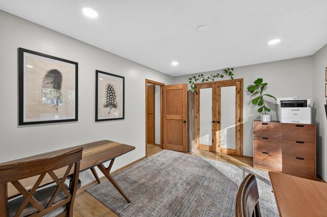 1712 89th Avenue N, Brooklyn Park, MN 55444