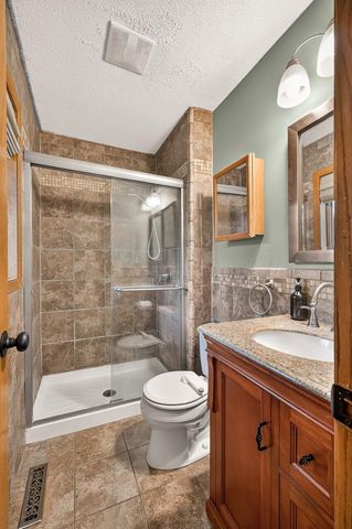 1712 89th Avenue N, Brooklyn Park, MN 55444