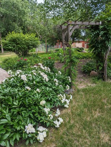1712 89th Avenue N, Brooklyn Park, MN 55444