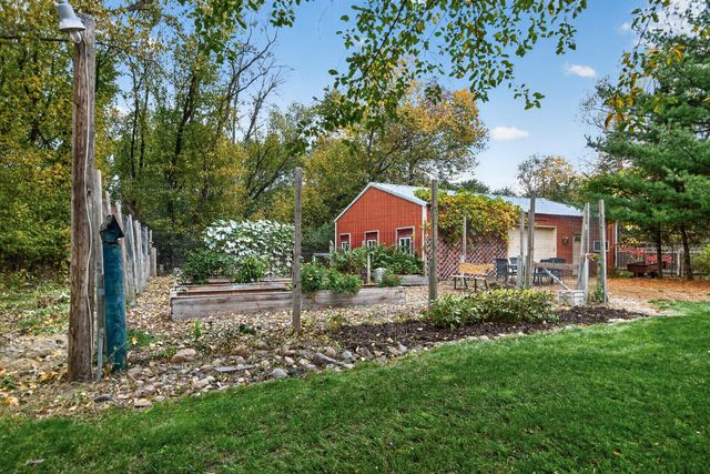 1712 89th Avenue N, Brooklyn Park, MN 55444