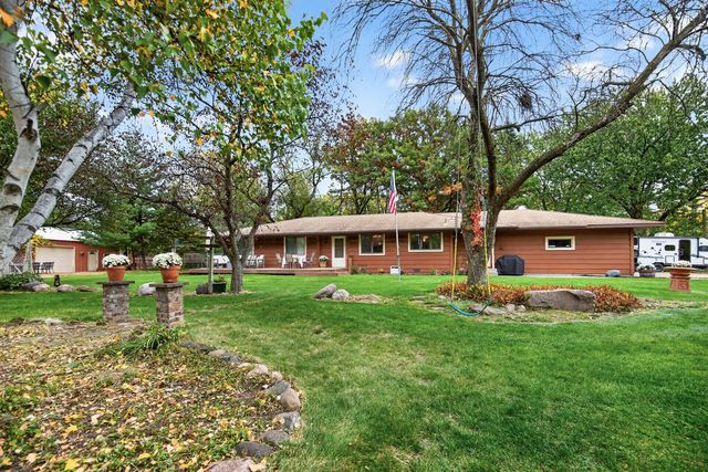1712 89th Avenue N, Brooklyn Park, MN 55444