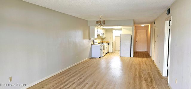 2135 N Courtenay Parkway 209, Merritt Island, FL 32953