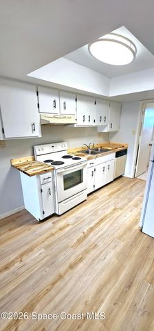2135 N Courtenay Parkway 209, Merritt Island, FL 32953