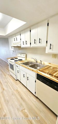 2135 N Courtenay Parkway 209, Merritt Island, FL 32953