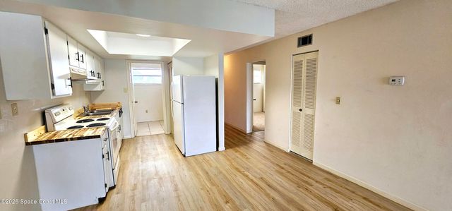 2135 N Courtenay Parkway 209, Merritt Island, FL 32953