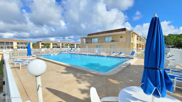 2135 N Courtenay Parkway 209, Merritt Island, FL 32953