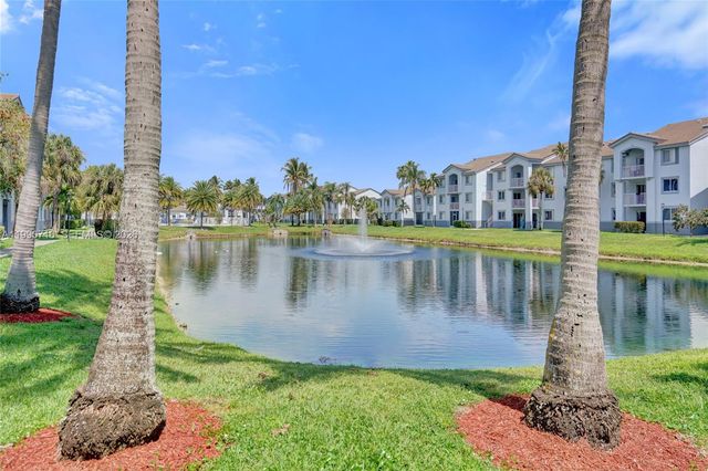 2640 S University Dr 112, Davie, FL 33328