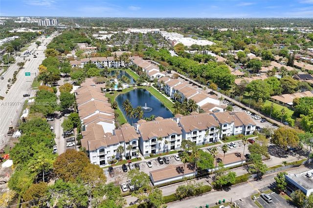 2640 S University Dr 112, Davie, FL 33328