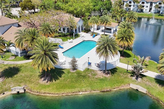 2640 S University Dr 112, Davie, FL 33328