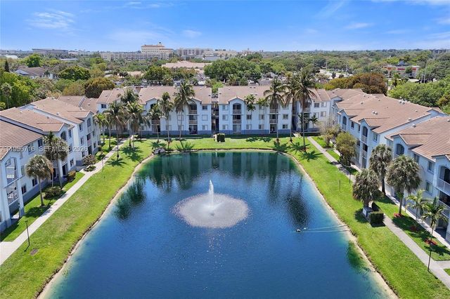 2640 S University Dr 112, Davie, FL 33328