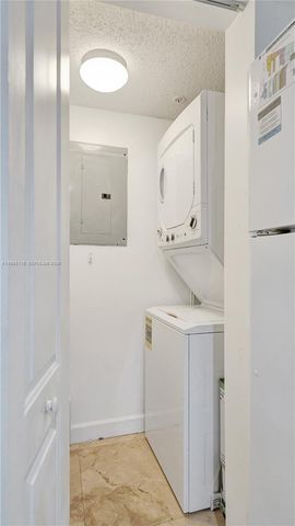 2640 S University Dr 112, Davie, FL 33328