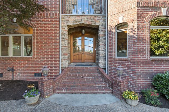 130 West 12 Stones Xing, Goodlettsville, TN 37072