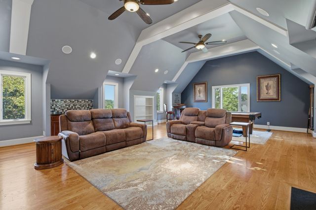 130 West 12 Stones Xing, Goodlettsville, TN 37072