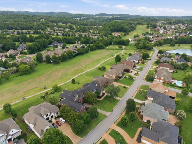 130 West 12 Stones Xing, Goodlettsville, TN 37072
