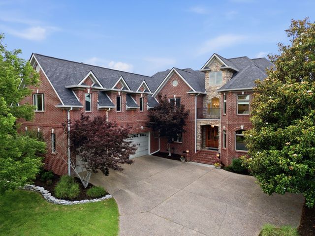 130 West 12 Stones Xing, Goodlettsville, TN 37072