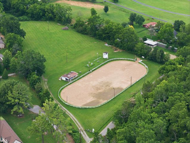 130 West 12 Stones Xing, Goodlettsville, TN 37072