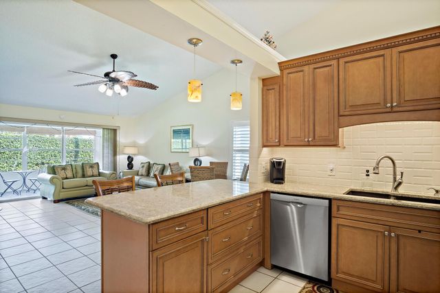 2537 SE Tropical East Circle E, Port St Lucie, FL 34952