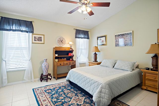 2537 SE Tropical East Circle E, Port St Lucie, FL 34952