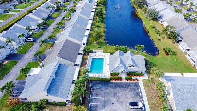 2537 SE Tropical East Circle E, Port St Lucie, FL 34952