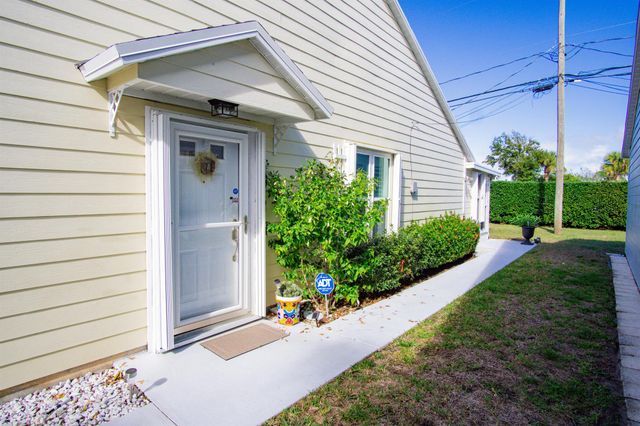 2537 SE Tropical East Circle E, Port St Lucie, FL 34952