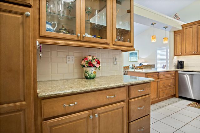 2537 SE Tropical East Circle E, Port St Lucie, FL 34952