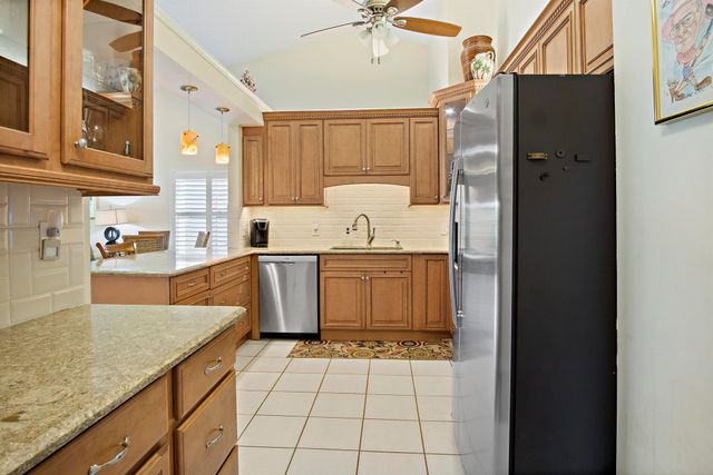 2537 SE Tropical East Circle E, Port St Lucie, FL 34952