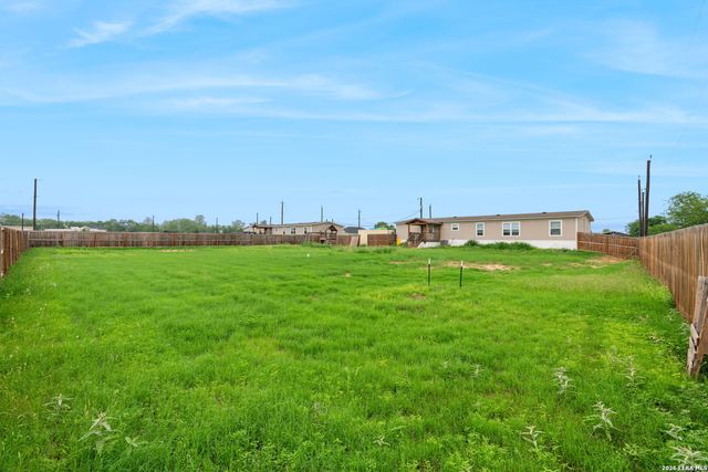 12606 Toro Dr, Atascosa, TX 78002