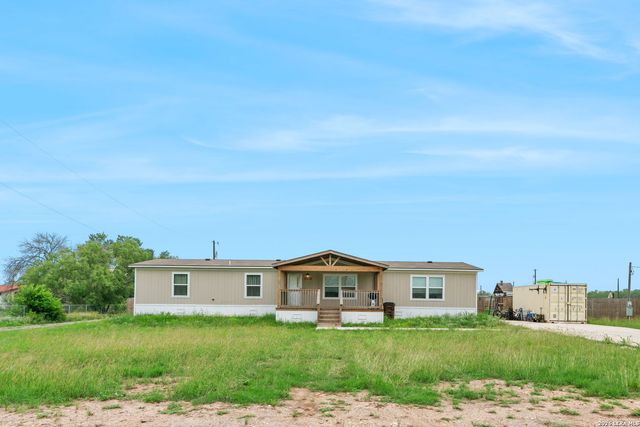12606 Toro Dr, Atascosa, TX 78002