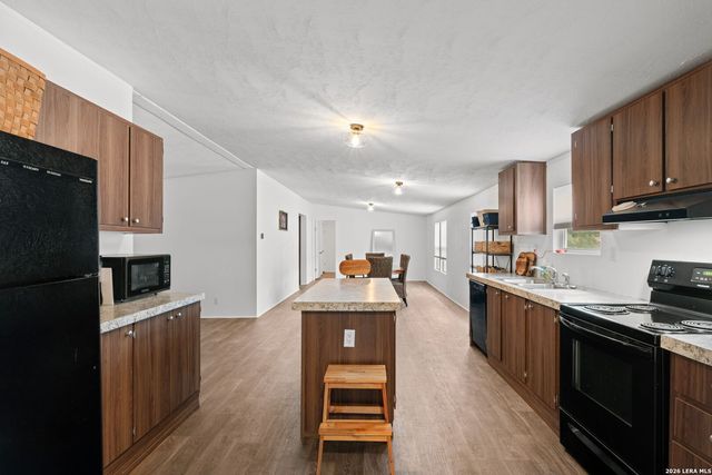 12606 Toro Dr, Atascosa, TX 78002