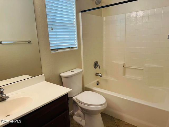 17460 W LISBON Lane, Surprise, AZ 85388